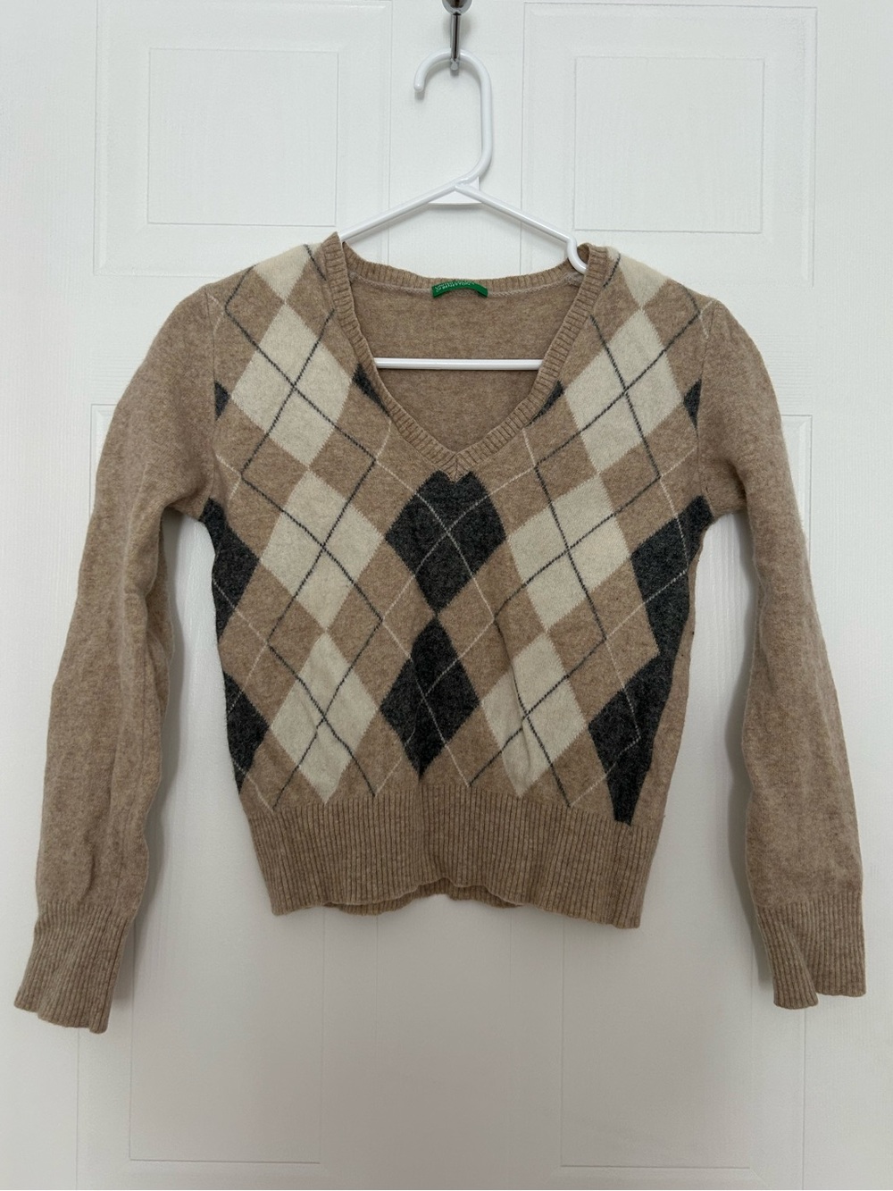 United Colors Of Benetton Beige Argyle V-Neck Sweater Women’s Size S
